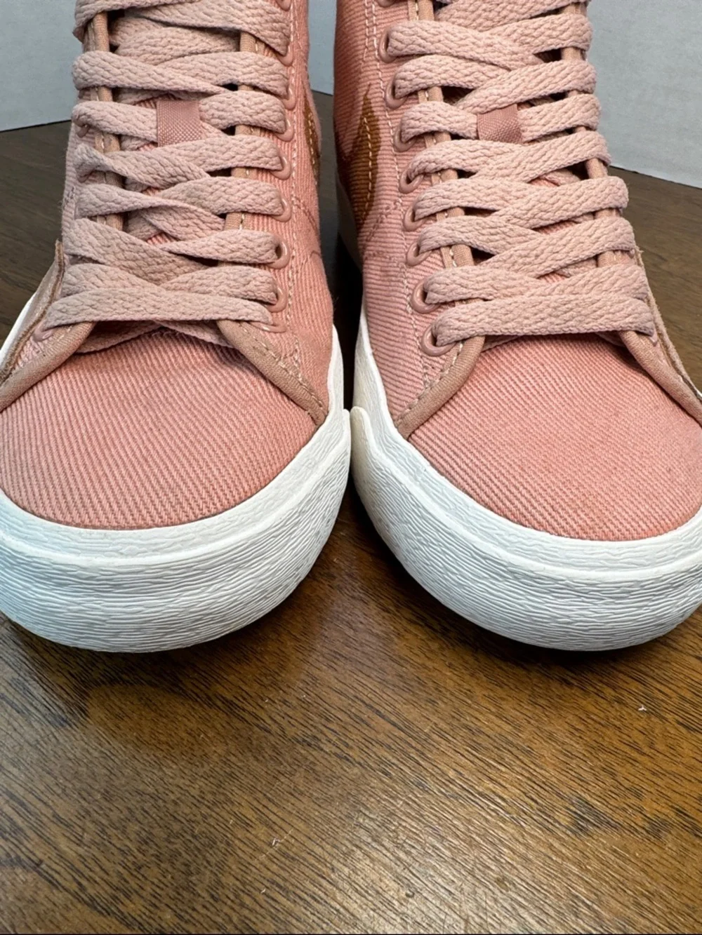 Nike Kids SB Blazer Court Mid Premium Canvas High-Top Sneakers Rose Whisper, 4